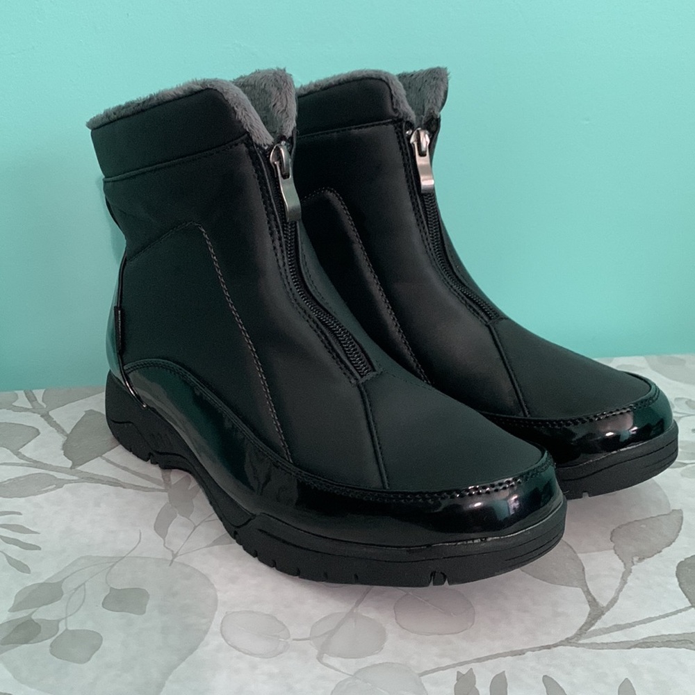 Weatherproof Faux Fur Lined Zippered Snow Boots